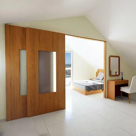 Golden Family מלון 3*